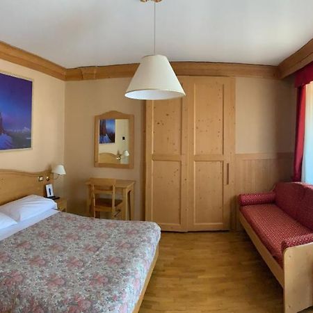 Albergo Garni Ajarnola เอารอนโซ ดิ คาโดเร ภายนอก รูปภาพ