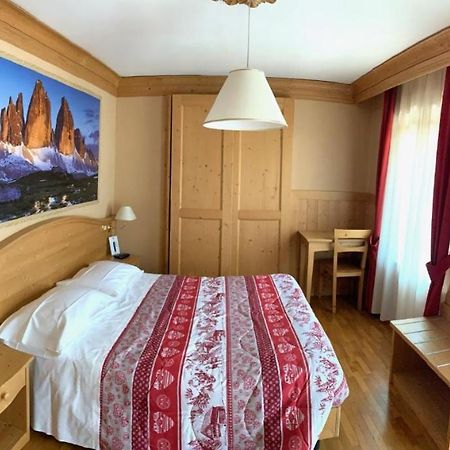 Albergo Garni Ajarnola เอารอนโซ ดิ คาโดเร ภายนอก รูปภาพ