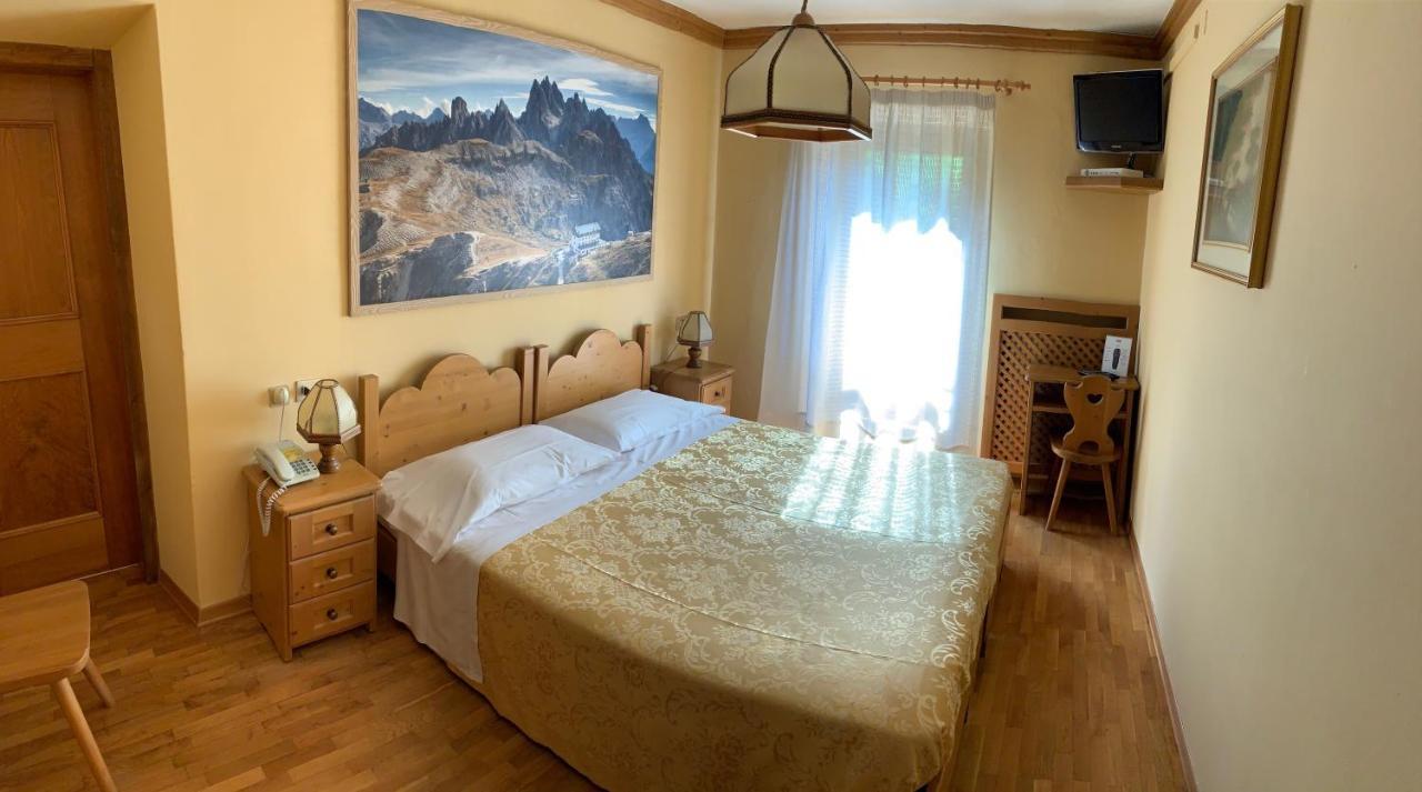 Albergo Garni Ajarnola เอารอนโซ ดิ คาโดเร ภายนอก รูปภาพ