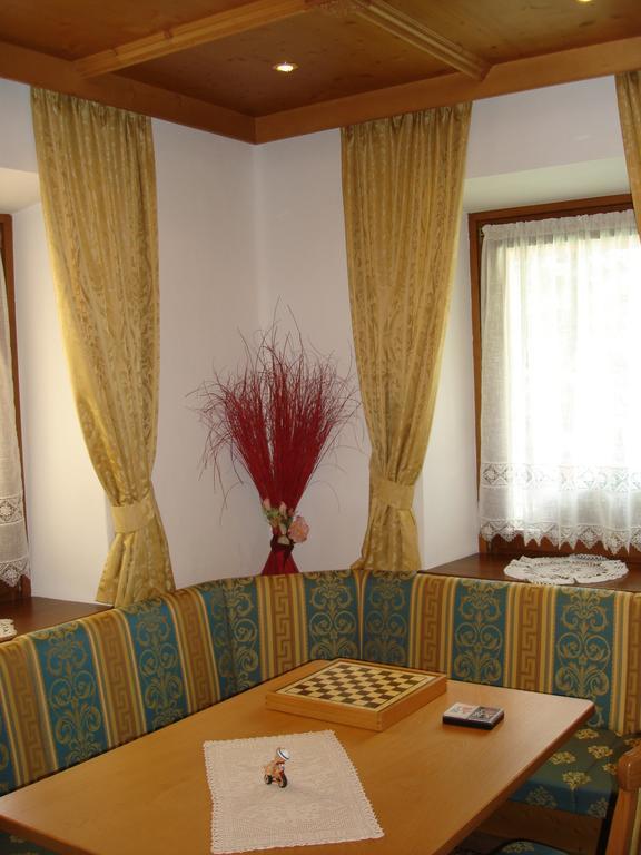 Albergo Garni Ajarnola เอารอนโซ ดิ คาโดเร ภายนอก รูปภาพ