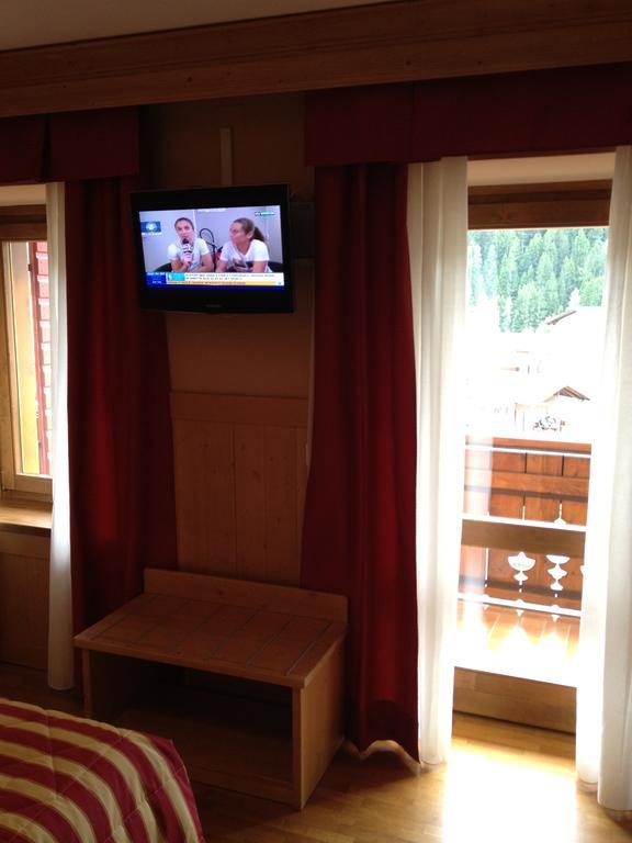 Albergo Garni Ajarnola เอารอนโซ ดิ คาโดเร ห้อง รูปภาพ