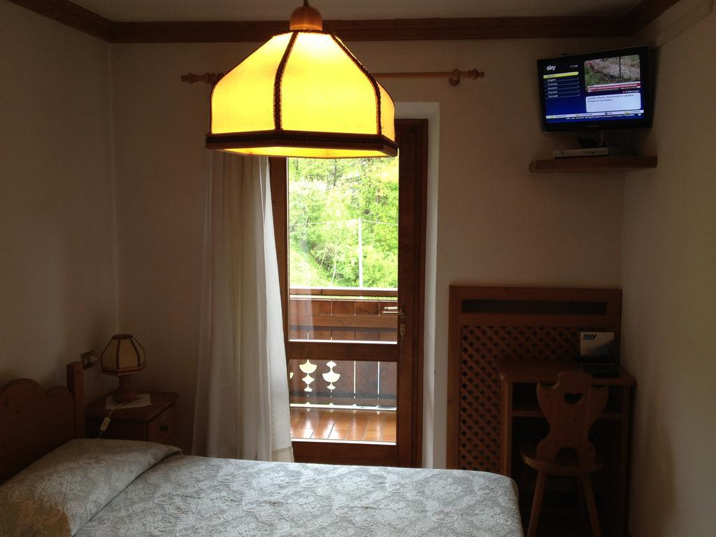 Albergo Garni Ajarnola เอารอนโซ ดิ คาโดเร ห้อง รูปภาพ